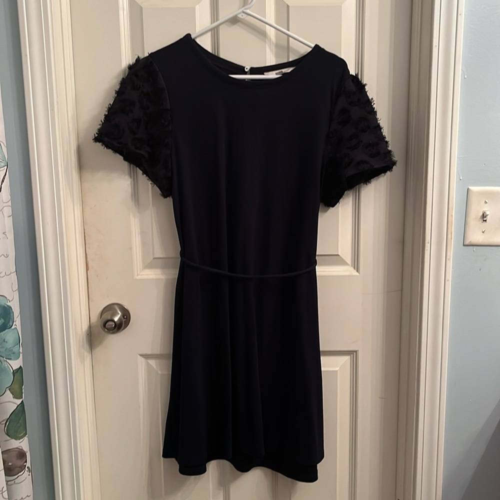 Navy blue dress removable belt, with embellished sleeves of flower pattern